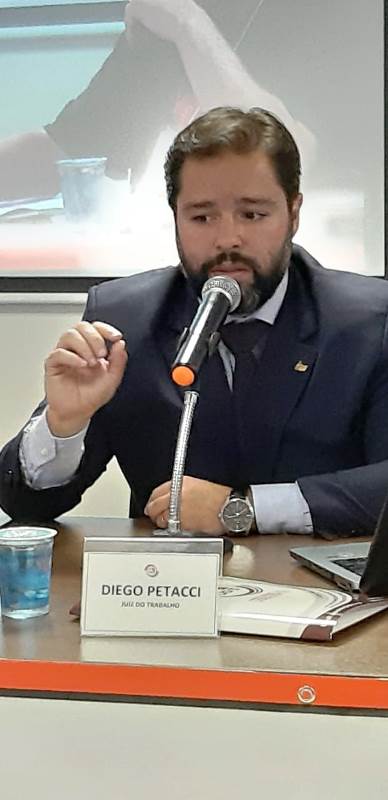 UGT-SP reúne 200 dirigentes de 83 sindicatos para debater a Reforma Sindical